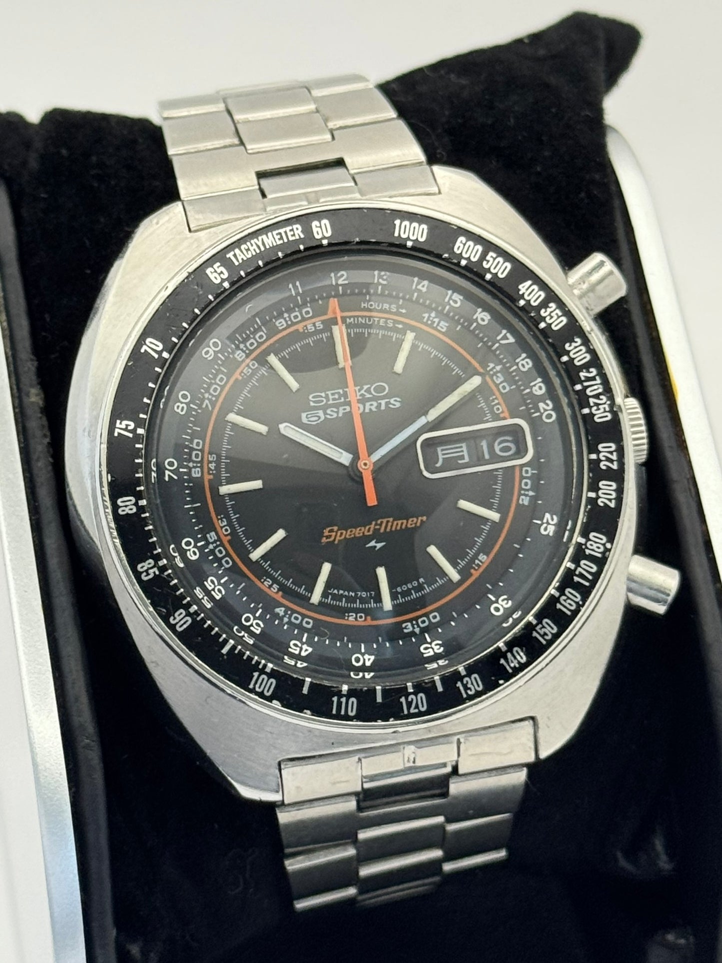 Seiko 5 Sports Speed-Timer Chronograph 7017-6020 (1980)
