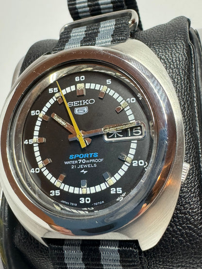 Seiko 5 Sports 7019-7050