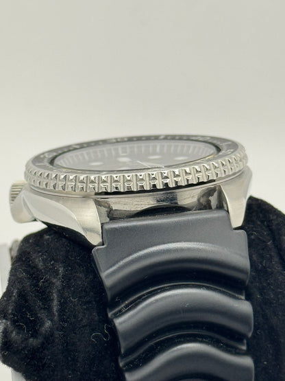 Seiko SKX007 / 7S26-0020 Scuba Diver's 200m (1999)