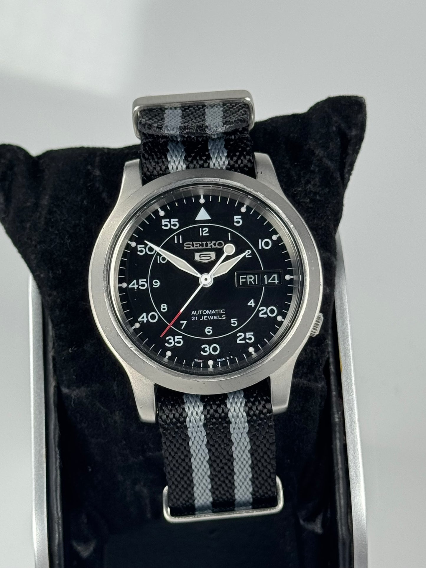 Seiko 5 Field Military SNK809 / 7S26-02J0 (2006)