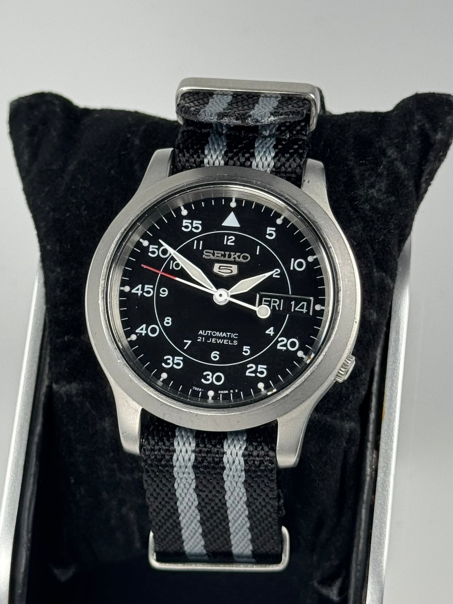 Seiko 5 Field Military SNK809 / 7S26-02J0 (2006)