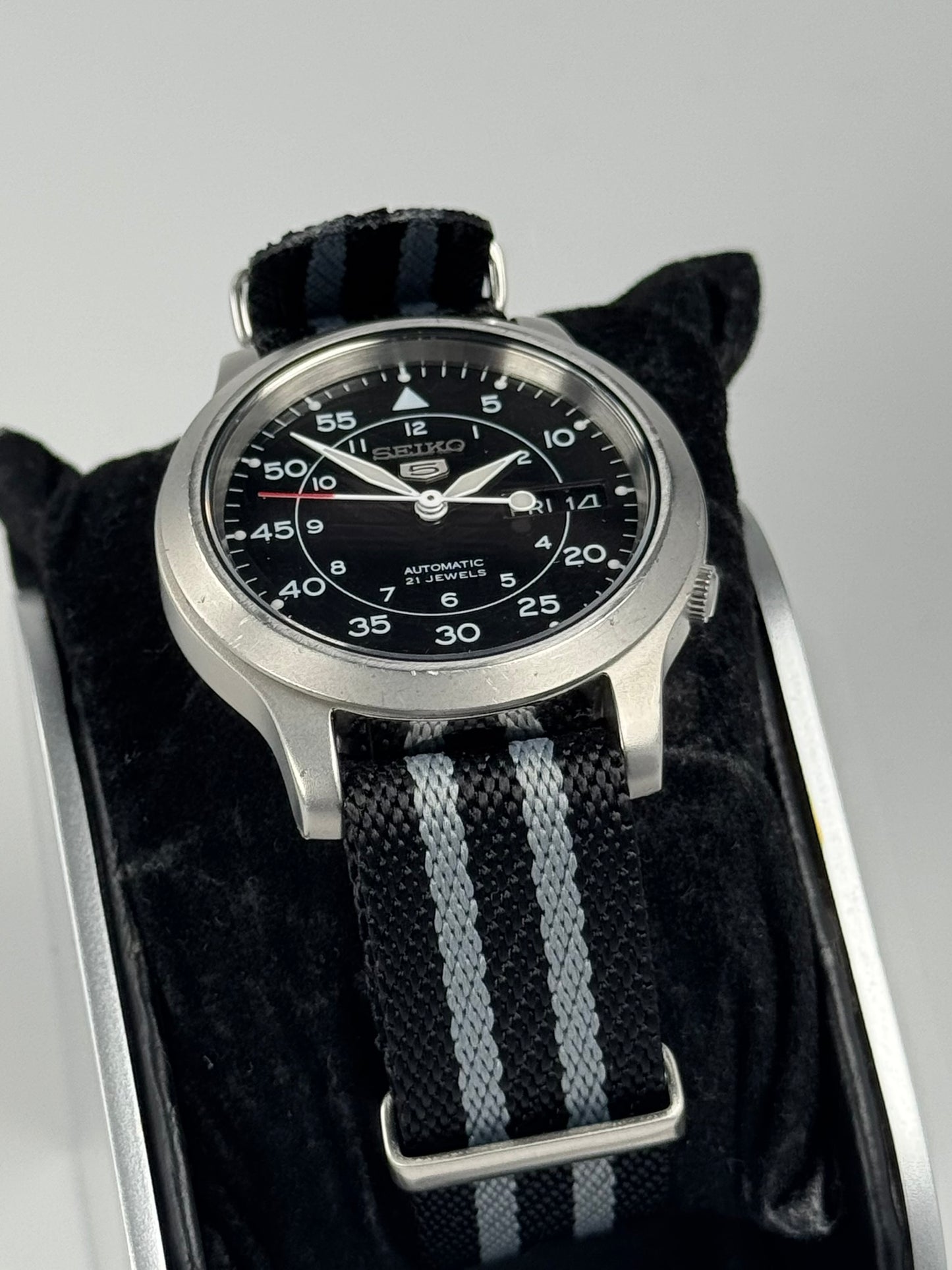 Seiko 5 Field Military SNK809 / 7S26-02J0 (2006)