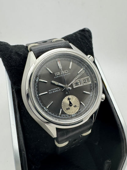 Seiko 7018-7000 kronográf (1971)