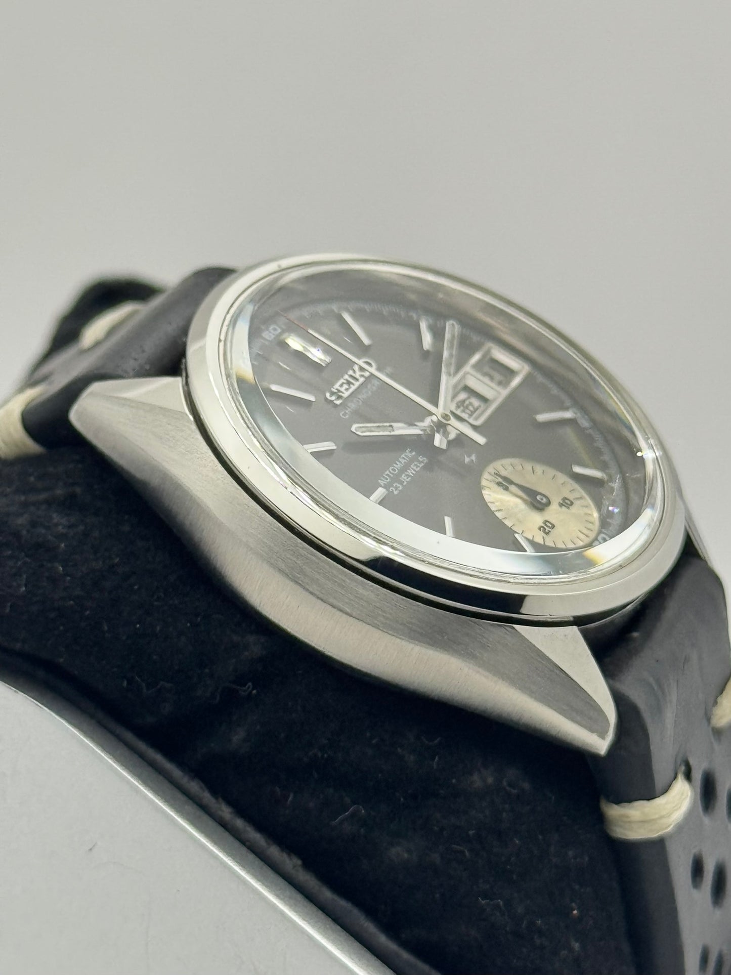Seiko 7018-7000 kronográf (1971)