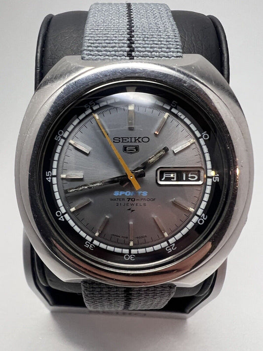 Seiko Sports 7019-6020